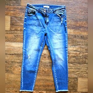 XL Kancan Double-Button, frayed jeans